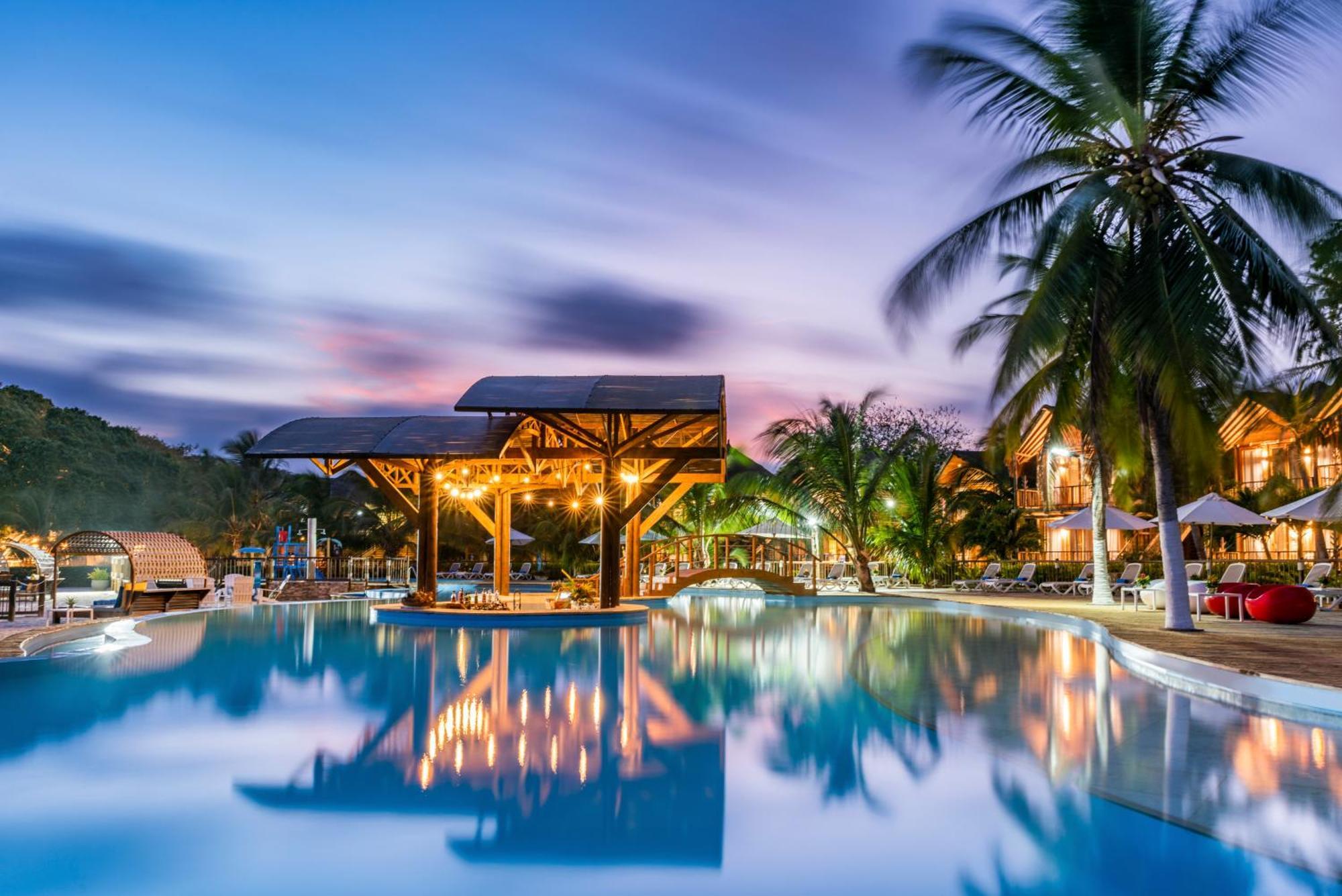 Hotel Isla Del Encanto Бару Экстерьер фото